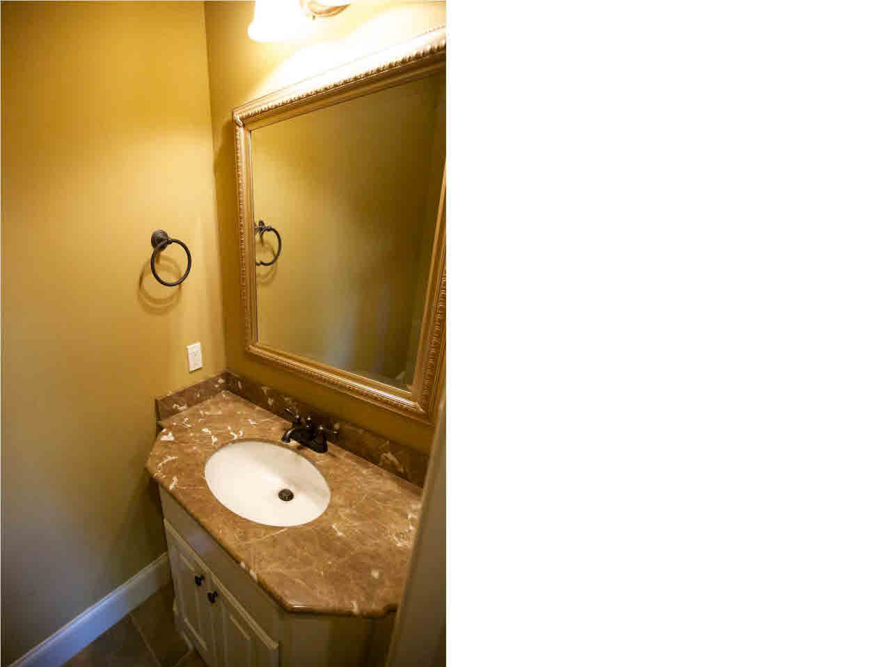 123 Lineage Lane Flowood, MS 39232 - Photo 23 of 39 Half bath for you guests!