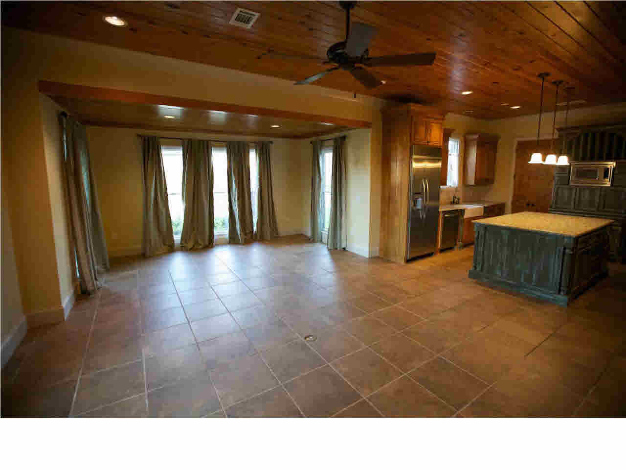 123 Lineage Lane Flowood, MS 39232 - Photo 5 of 39 Very large keeping room with fireplace!