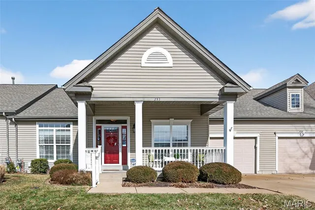 $575,000 | 253 Meadows Of Wildwood Boulevard, Wildwood, MO 63040