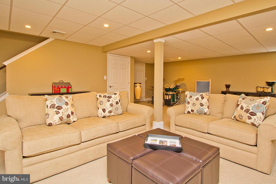 661 Hamaker Road Manheim, PA 17545 - Photo 35 of 46 Gallery Image 35