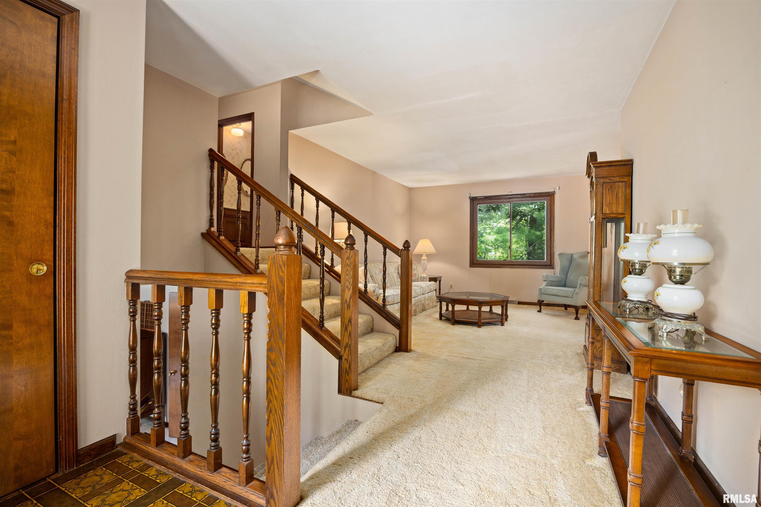 6307 North Post Oak Road Peoria, IL 61615 - Photo 4 of 45