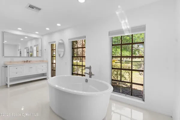 $1,695,000 | 6235 4th Street, Vero Beach, FL 32968