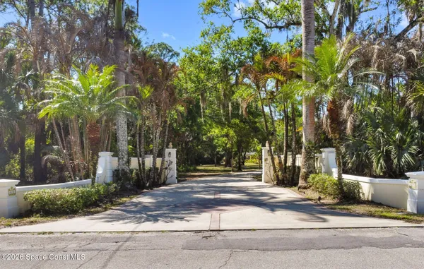 $1,695,000 | 6235 4th Street, Vero Beach, FL 32968