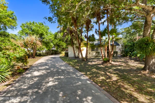$1,695,000 | 6235 4th Street, Vero Beach, FL 32968