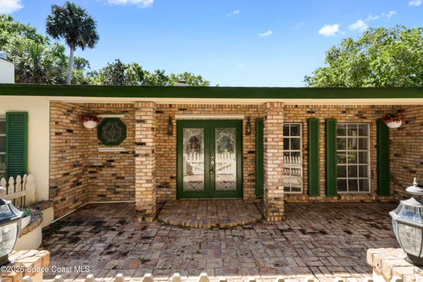 $1,695,000 | 6235 4th Street, Vero Beach, FL 32968