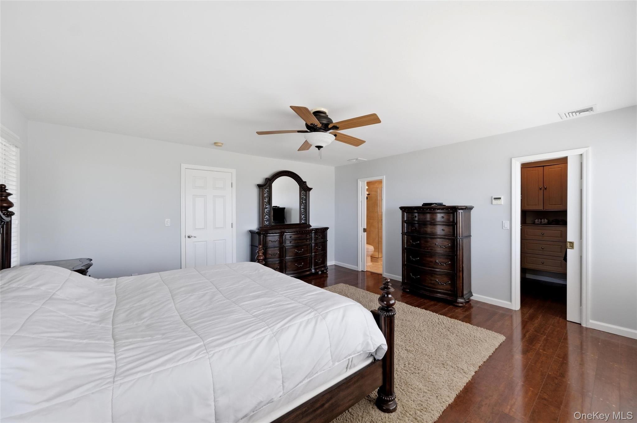 458 Little East Neck Road South Babylon, NY 11702 - Photo 15 of 34