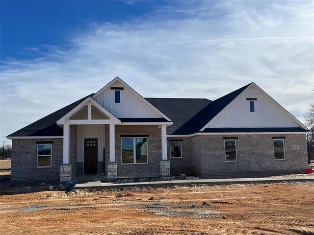 $465,900 | 104 Cattleman Drive, Poolville, TX 76487