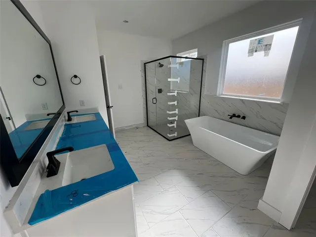 $465,900 | 104 Cattleman Drive, Poolville, TX 76487