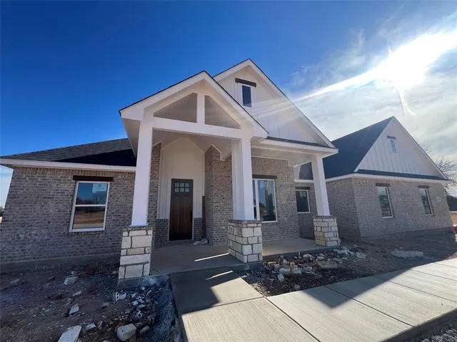 $465,900 | 104 Cattleman Drive, Poolville, TX 76487