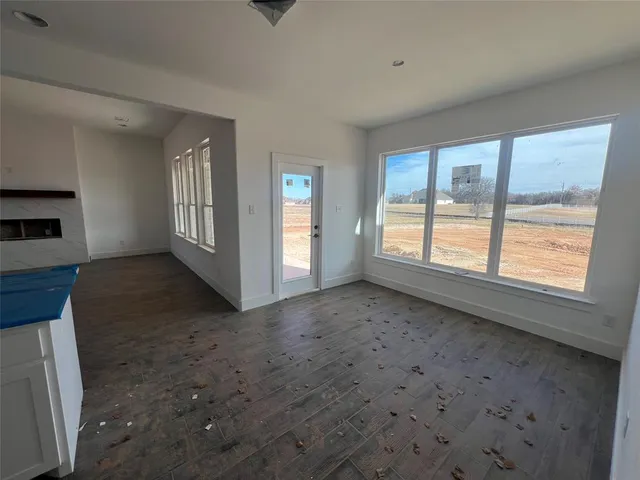 $465,900 | 104 Cattleman Drive, Poolville, TX 76487