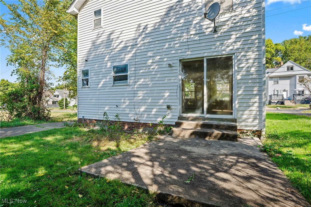 9622 Aetna Road Cleveland, OH 44105 - Photo 8 of 33 Gallery Image 8