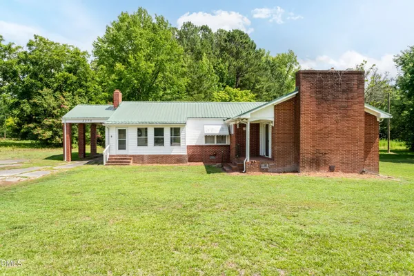 $229,999 | 2278 White Level Road, Castalia, NC 27816
