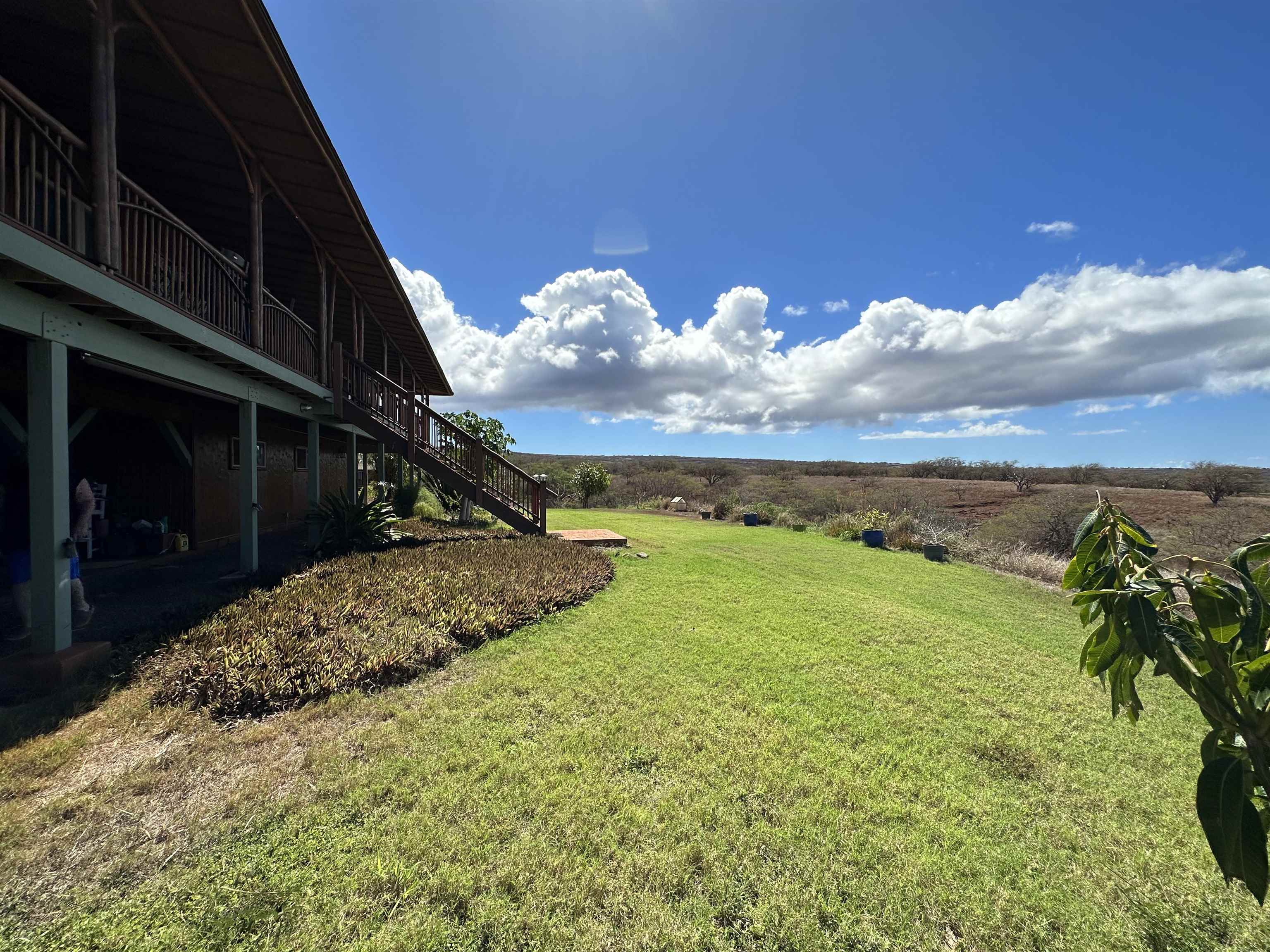 206 Awawa Road Maunaloa, HI 96770 - Photo 28 of 28 a view of a backyard
