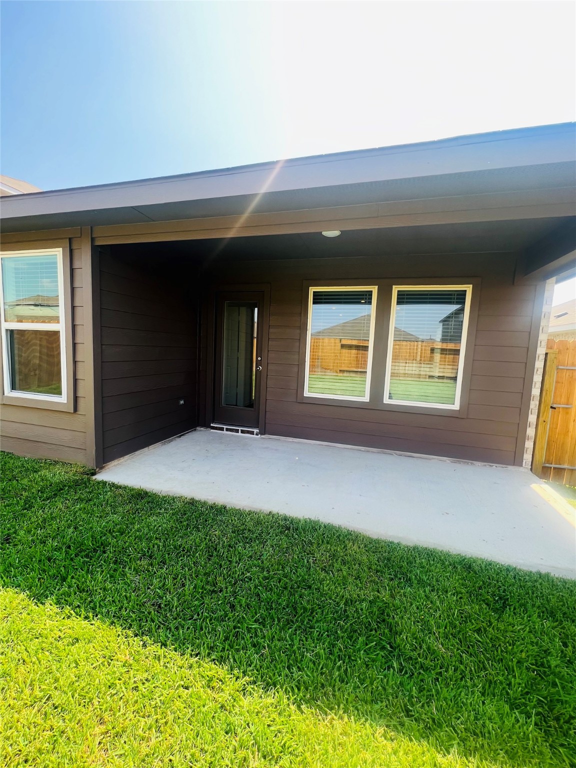 5215 Mossdale Bluff Ln Spring Spring, TX 77373 - Photo 18 of 25 a front view of a house with a yard and garage