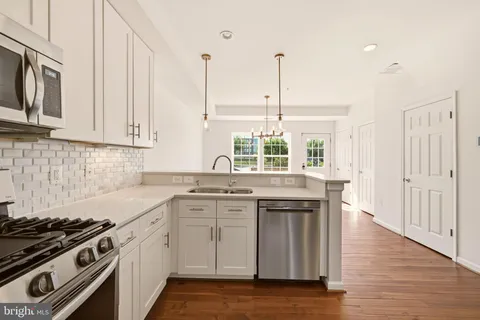 $695,000 | 218 20th Street Northeast, Unit 3, Washington, DC 20002
