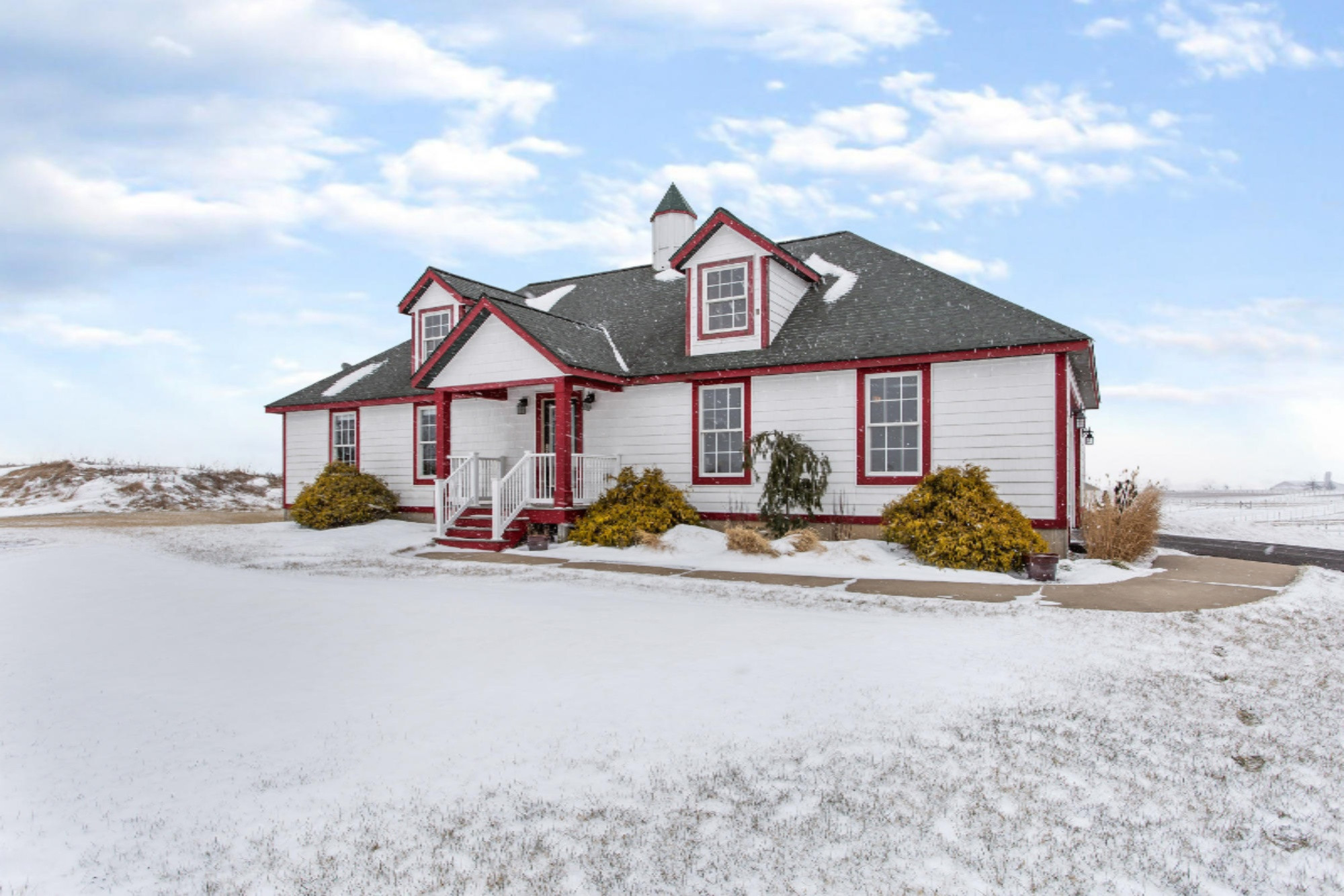 10066 Ochs Road Montague, MI 49437 - Photo 6 of 93 10066 Ochs Rd, Montague, 49437 (25 of 32