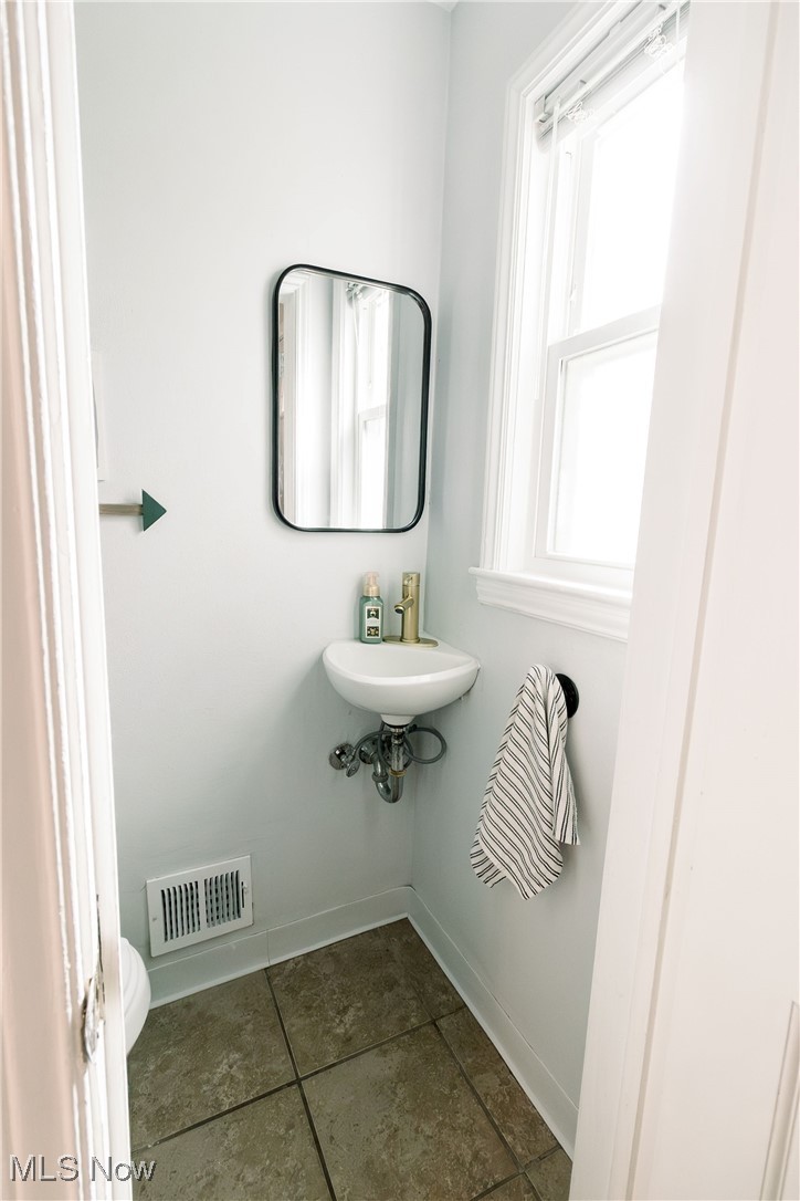 3641 Strandhill Road Shaker Heights, OH 44122 - Photo 20 of 50 Gallery Image 20