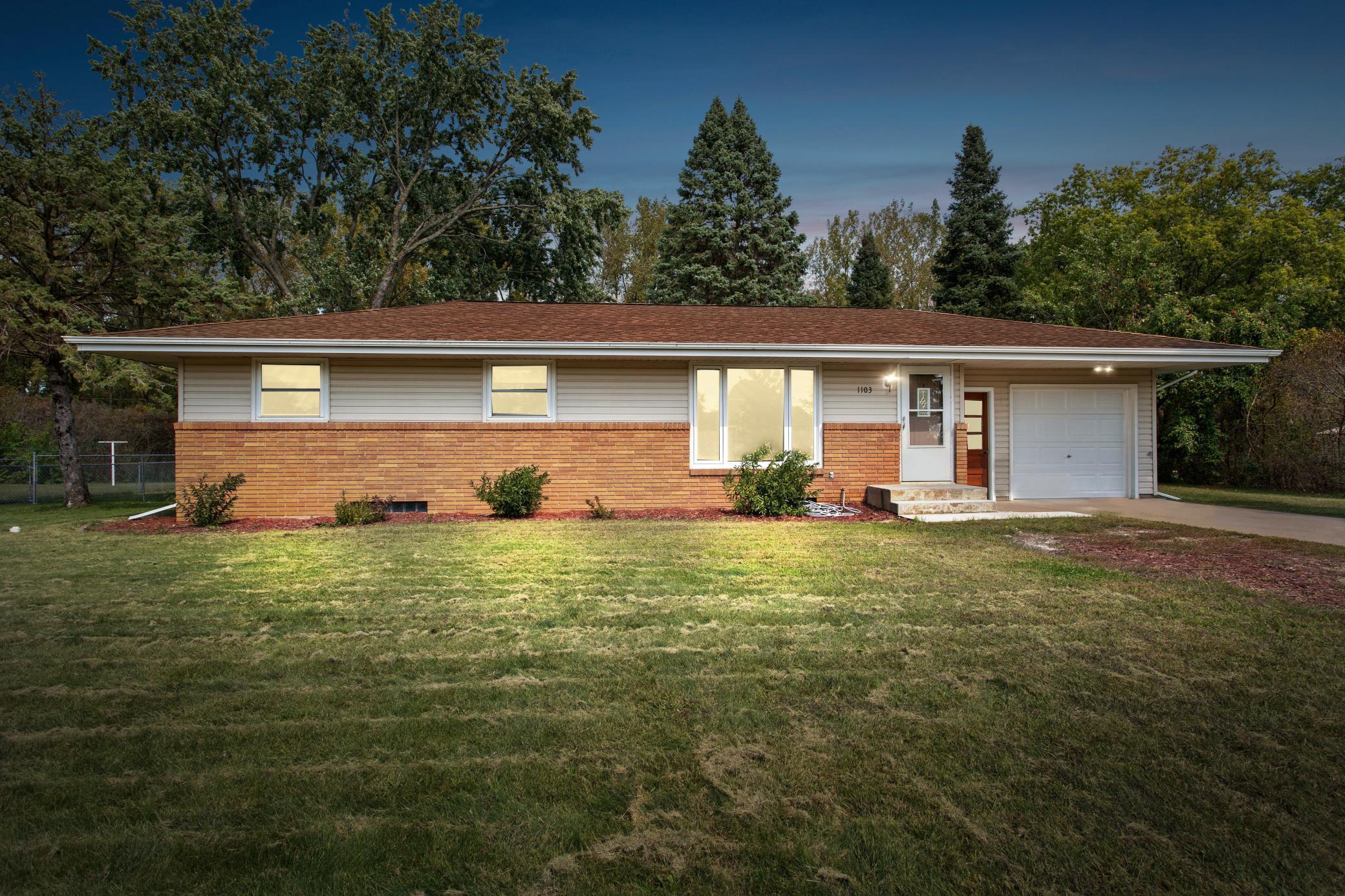1103 County Rd H2 East St. Paul, MN 55127 - Photo 1 of 1 Gallery Image 1