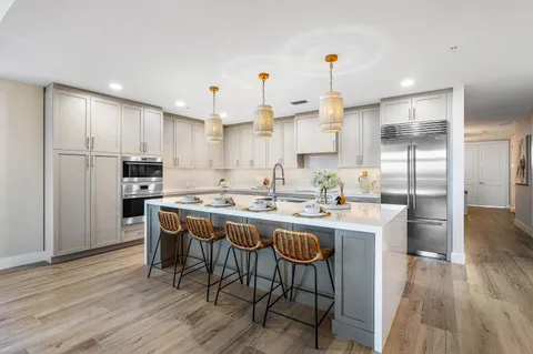 $2,675,000 | 176-184 Lake Drive, Unit 3202, West Palm Beach, FL 33404