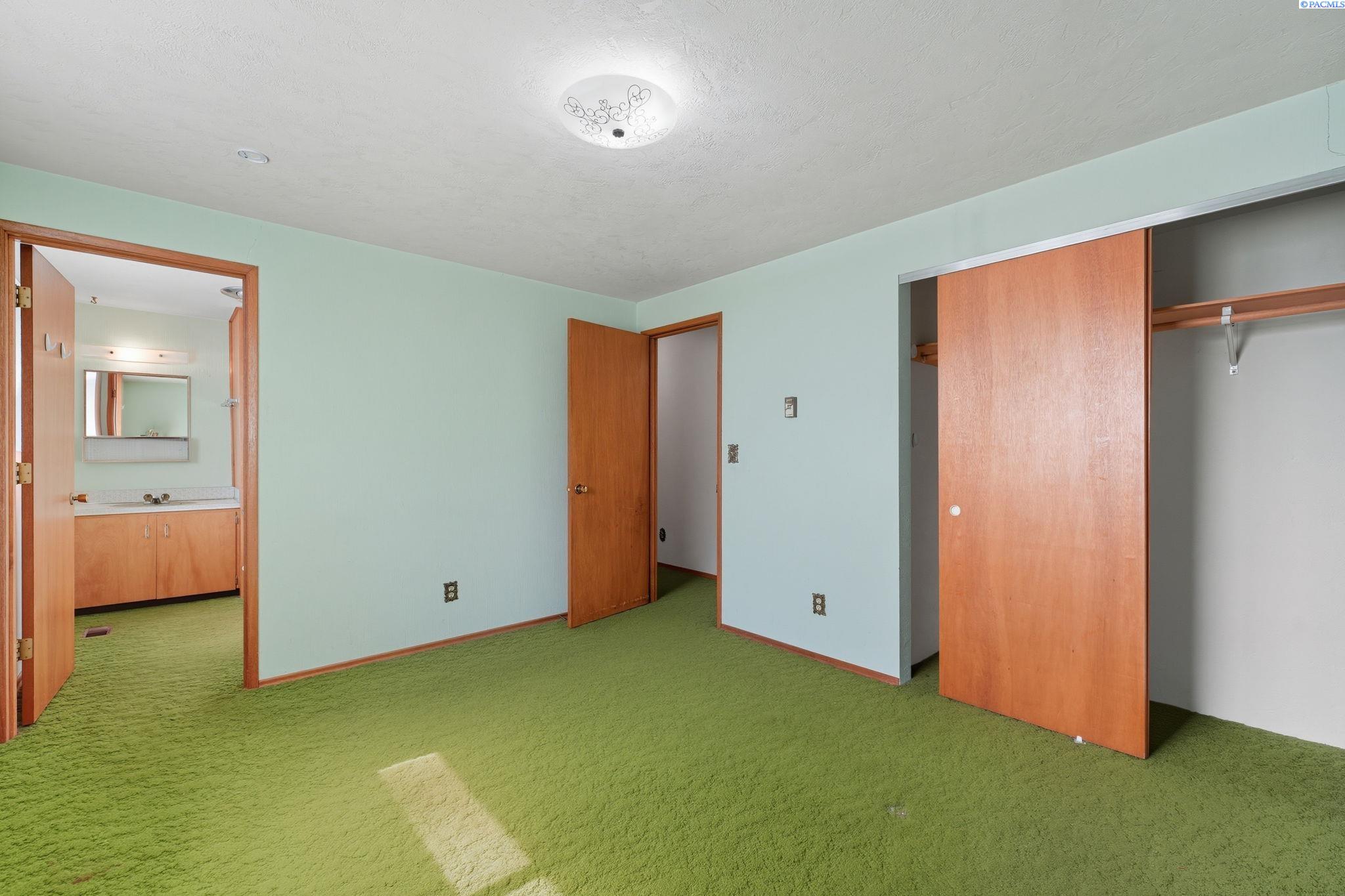 220605 East Finley Road Kennewick, WA 99337 - Photo 11 of 23 Gallery Image 11