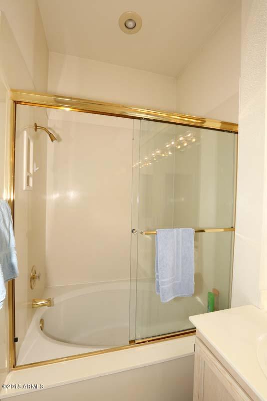 7222 East Gainey Ranch Road, Unit 123 Scottsdale, AZ 85258 - Photo 18 of 28 Master Bath-Garden Tub