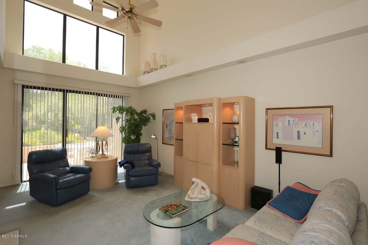 7222 East Gainey Ranch Road, Unit 123 Scottsdale, AZ 85258 - Photo 5 of 28 Living Room