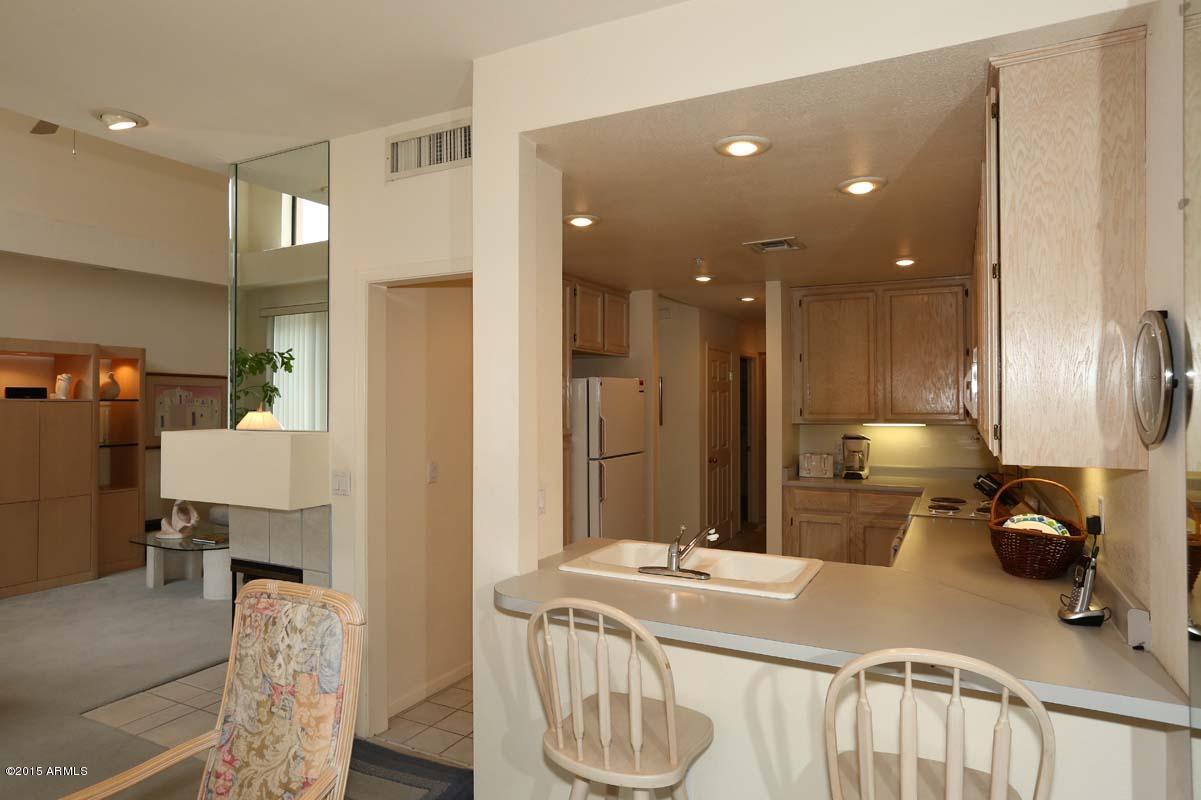 7222 East Gainey Ranch Road, Unit 123 Scottsdale, AZ 85258 - Photo 9 of 28 Kitchen (4)