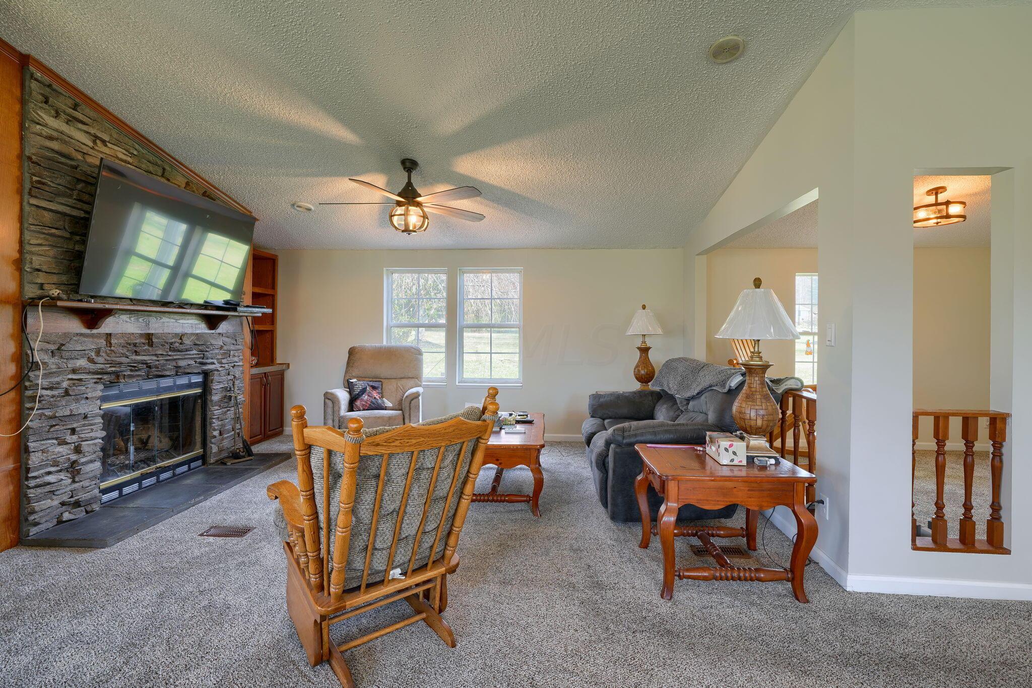 24045 Huber-Hitler Road Circleville, OH 43113 - Photo 15 of 30 2nd view of Family room