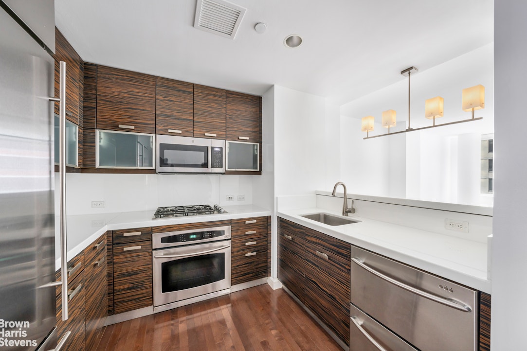 225 East 34th Street, Unit 5I Manhattan, NY 10016 - Photo 3 of 8