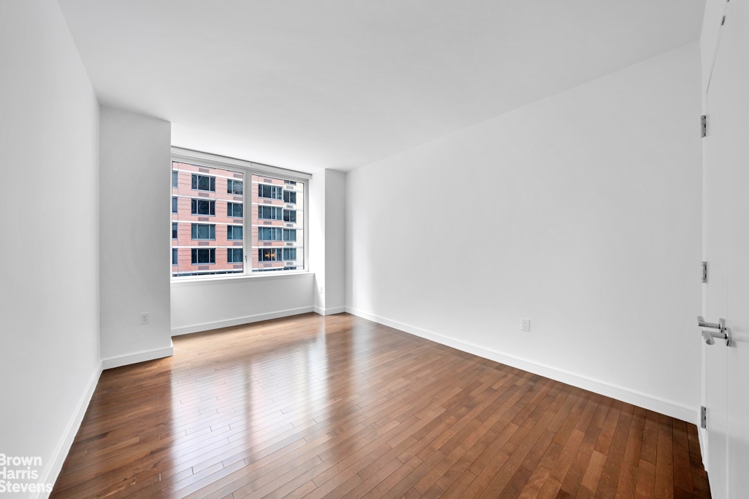 225 East 34th Street, Unit 5I Manhattan, NY 10016 - Photo 6 of 8