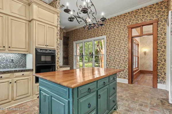 $655,000 | 131 Oakhurst Trail, Ridgeland, MS 39157