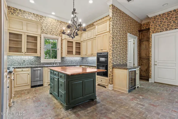 $655,000 | 131 Oakhurst Trail, Ridgeland, MS 39157