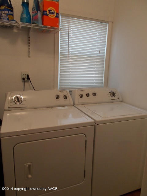501 2nd Street Groom, TX 79039 - Photo 18 of 19 a utility room with dryer and washer