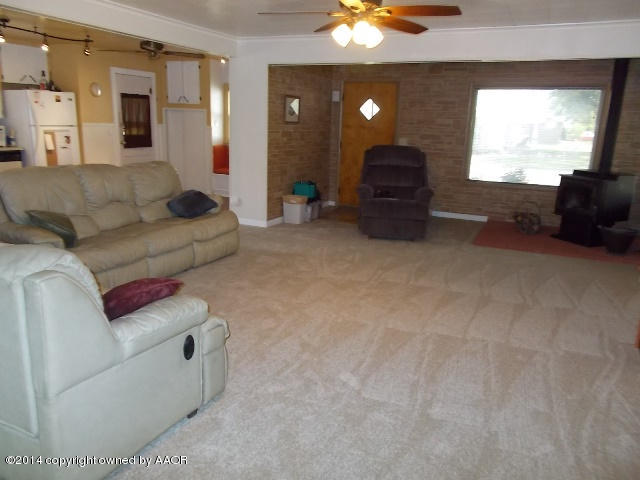 501 2nd Street Groom, TX 79039 - Photo 8 of 19 a living room with furniture and a flat screen tv
