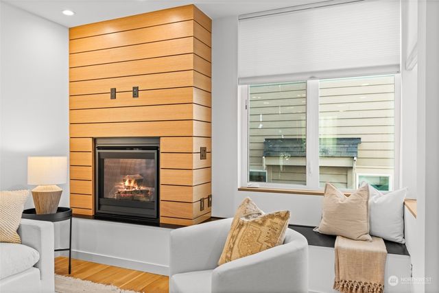 $850,000 | 2314 Thorndyke Avenue West, Unit D, Seattle, WA 98199