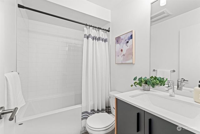 $850,000 | 2314 Thorndyke Avenue West, Unit D, Seattle, WA 98199