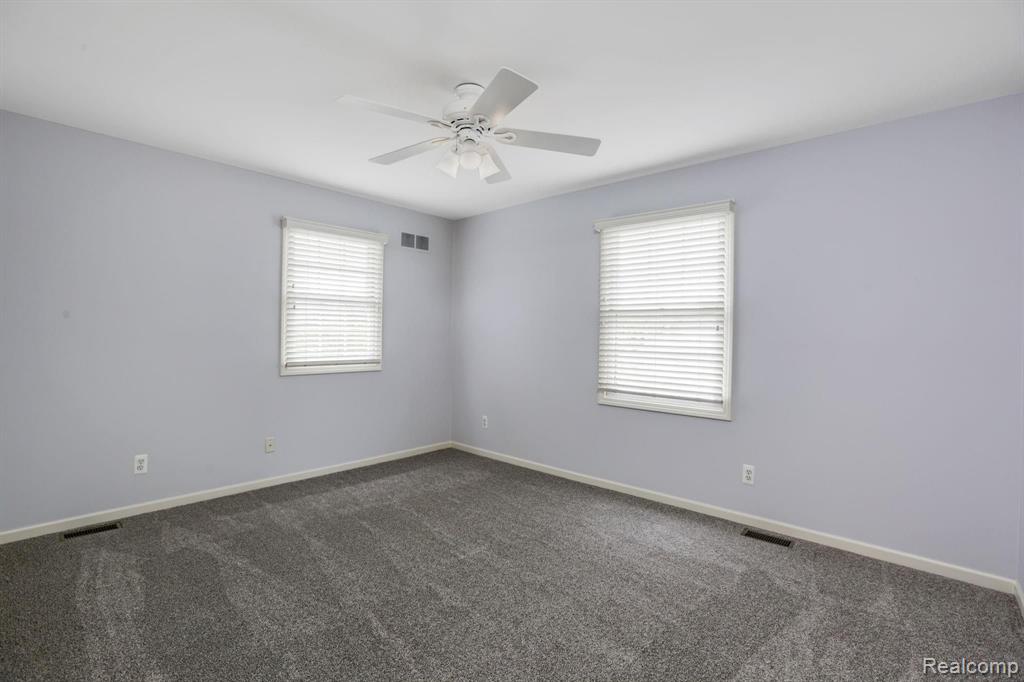 1110 Vernier Road Grosse Pointe Woods, MI 48236 - Photo 22 of 33