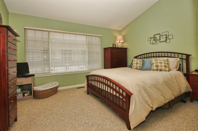 5618 Elizabeth Place Rolling Meadows, IL 60008 - Photo 13 of 22