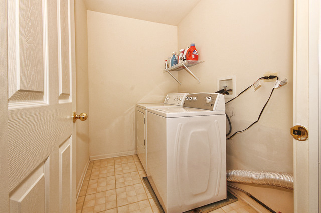 5618 Elizabeth Place Rolling Meadows, IL 60008 - Photo 19 of 22