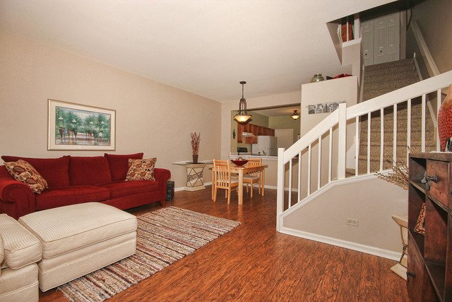 5618 Elizabeth Place Rolling Meadows, IL 60008 - Photo 4 of 22