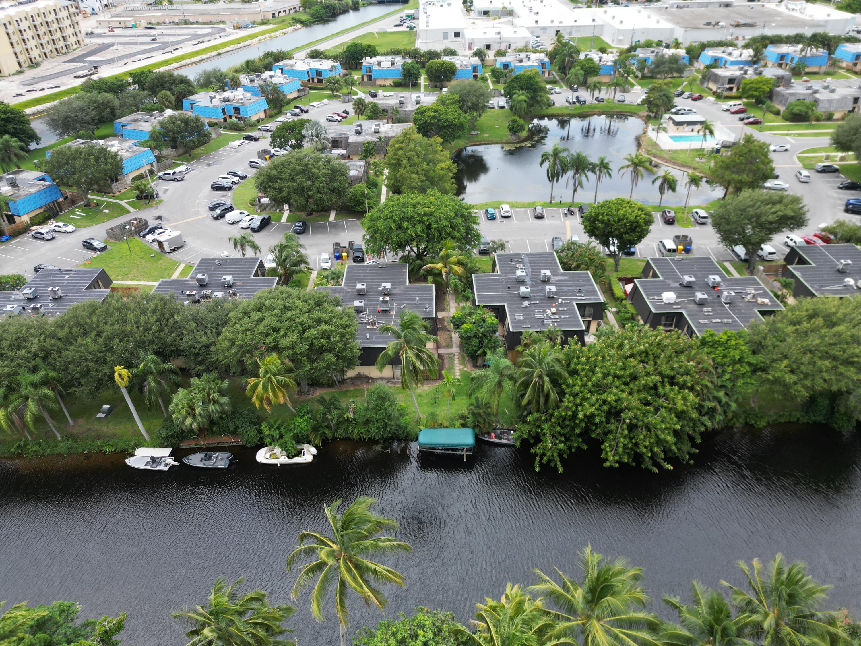 2438 Waterside Drive Lake Worth, FL 33461 - Photo 24 of 26