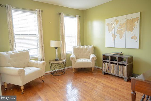 1214 Waterview Way Baltimore, MD 21221 - Photo 18 of 43 Sitting room area