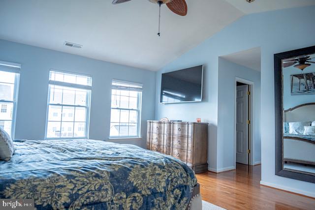 1214 Waterview Way Baltimore, MD 21221 - Photo 25 of 43 Master bedroom suite