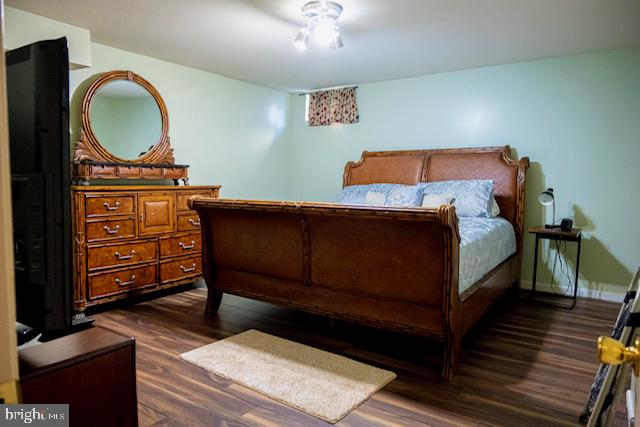 1214 Waterview Way Baltimore, MD 21221 - Photo 31 of 43 Lower level bedroom