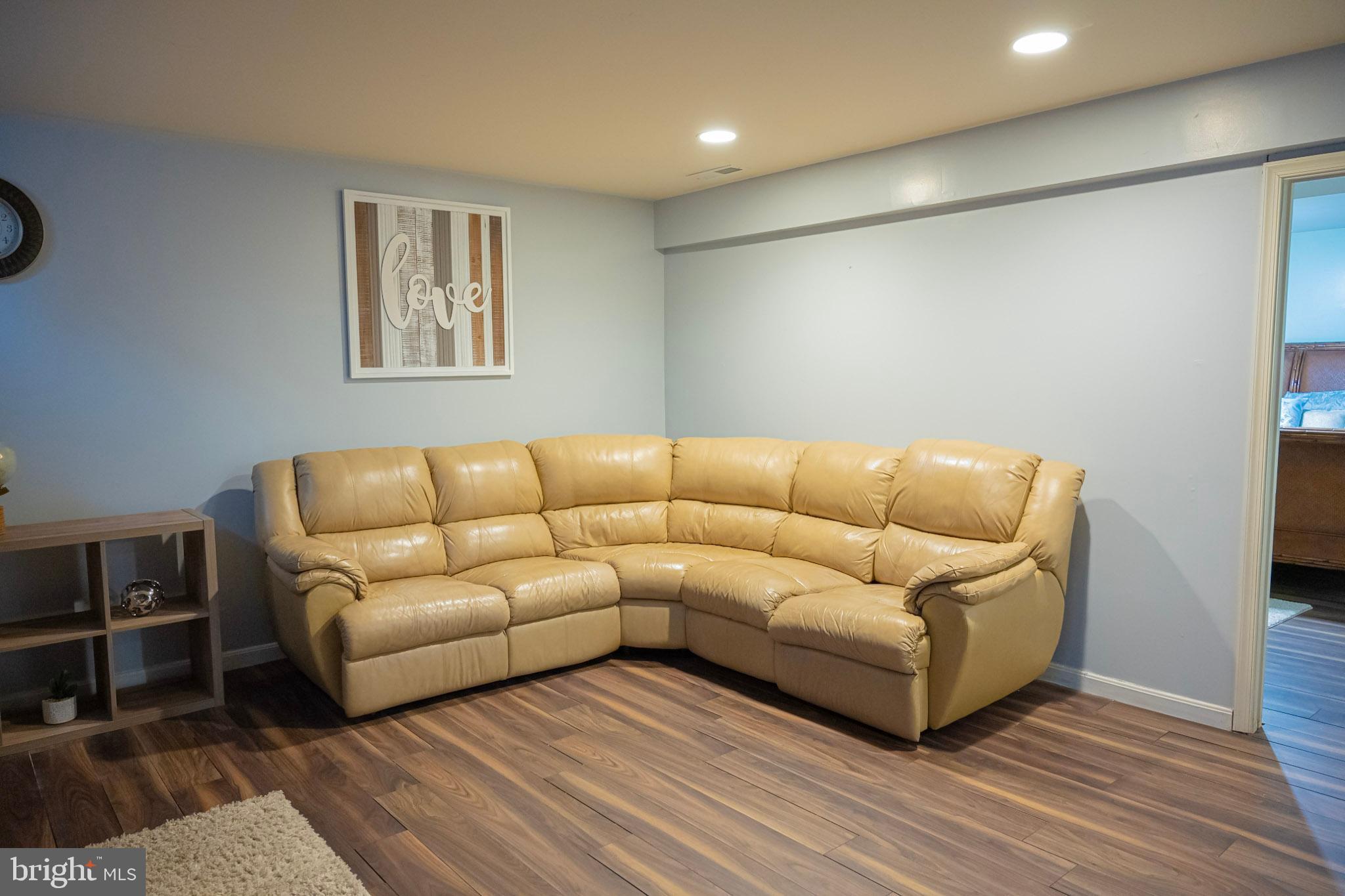 1214 Waterview Way Baltimore, MD 21221 - Photo 32 of 43 Family room