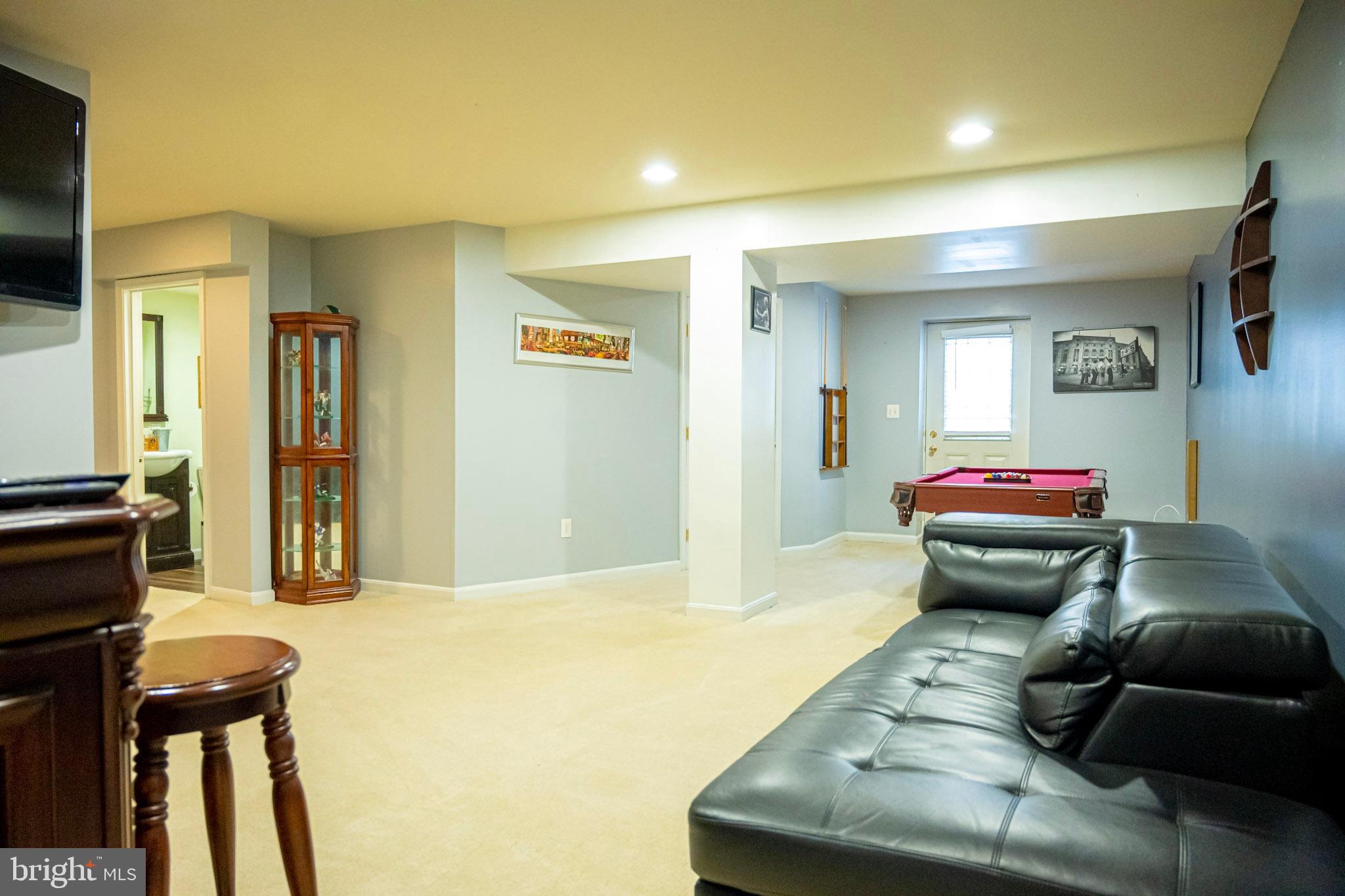 1214 Waterview Way Baltimore, MD 21221 - Photo 36 of 43 Basement bar & game room area