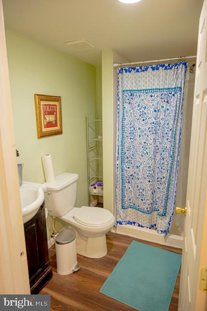 1214 Waterview Way Baltimore, MD 21221 - Photo 40 of 43 Upstairs full bath