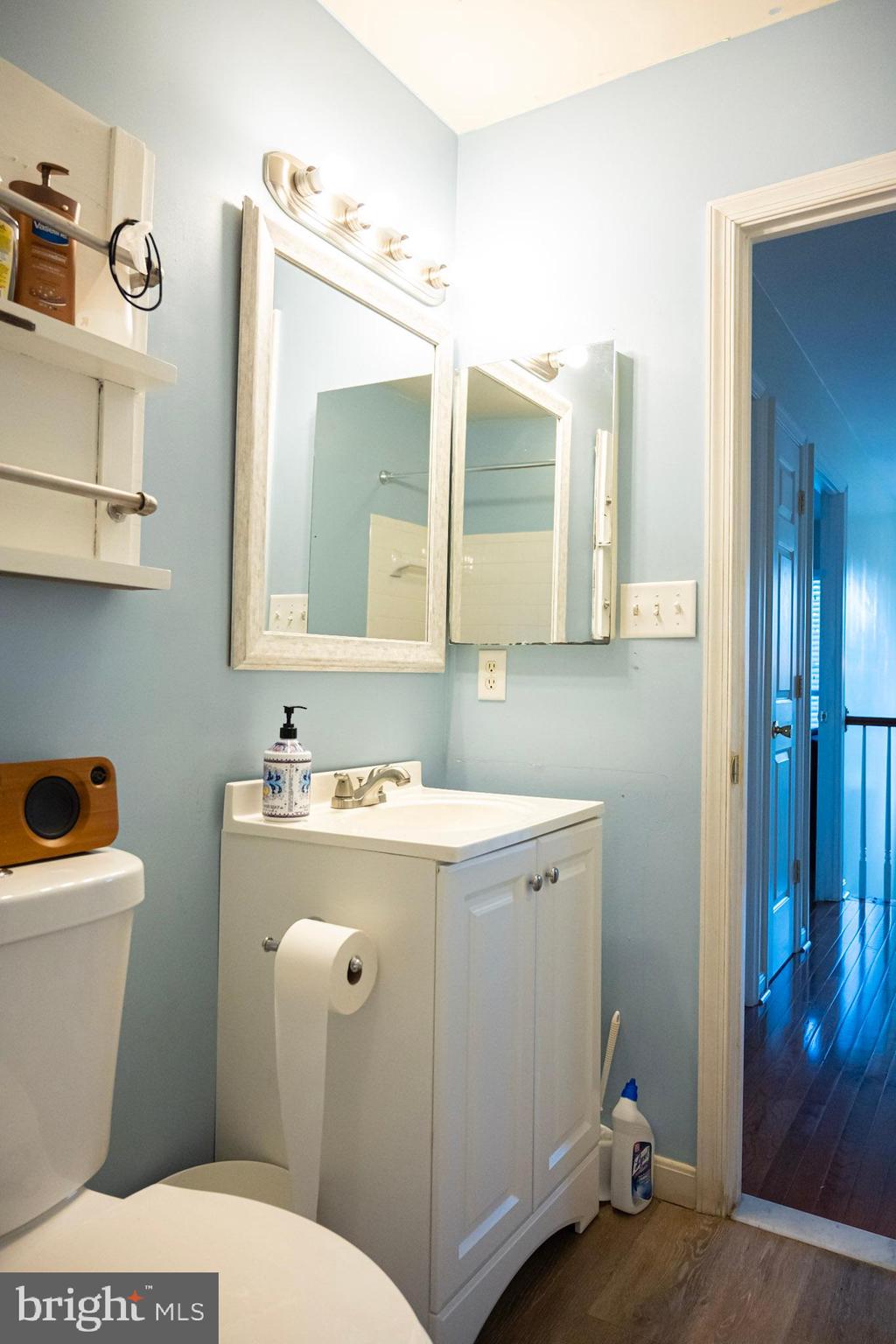 1214 Waterview Way Baltimore, MD 21221 - Photo 41 of 43 Upstairs full bath