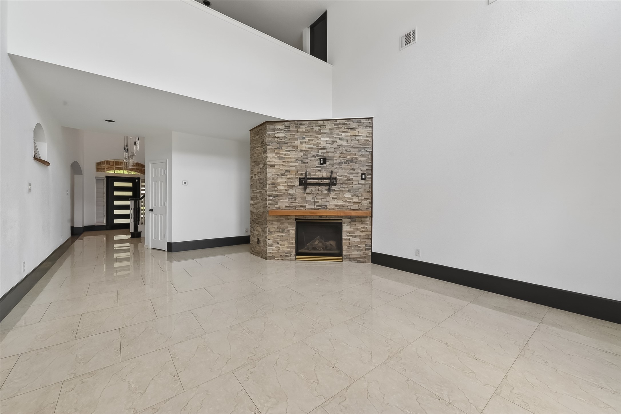1311 Rene Court Sugar Land, TX 77479 - Photo 9 of 45