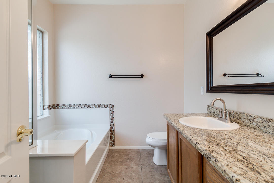 4559 West Cottontail Road Phoenix, AZ 85086 - Photo 4 of 23 photo_04